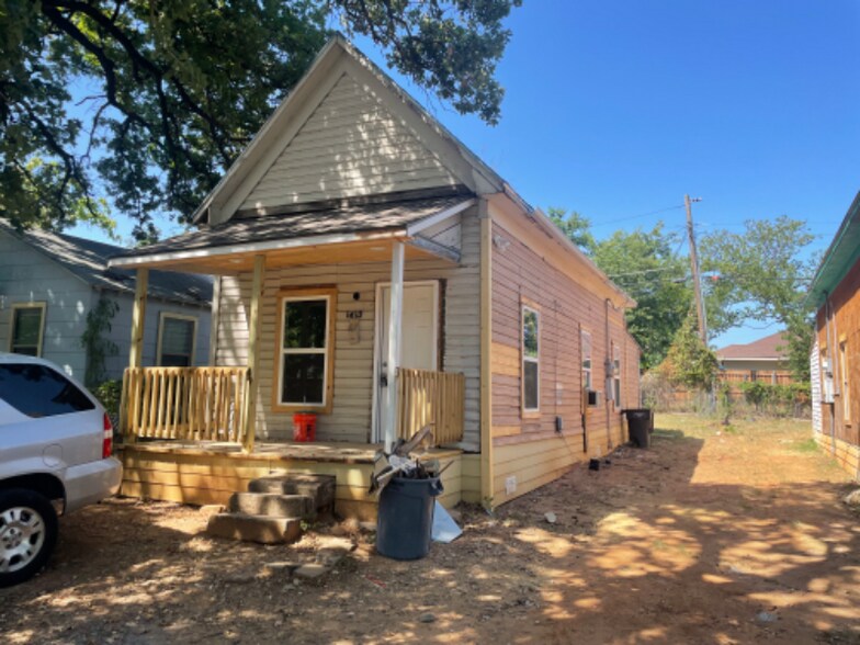 Primary Photo - 1415 N Jones St
