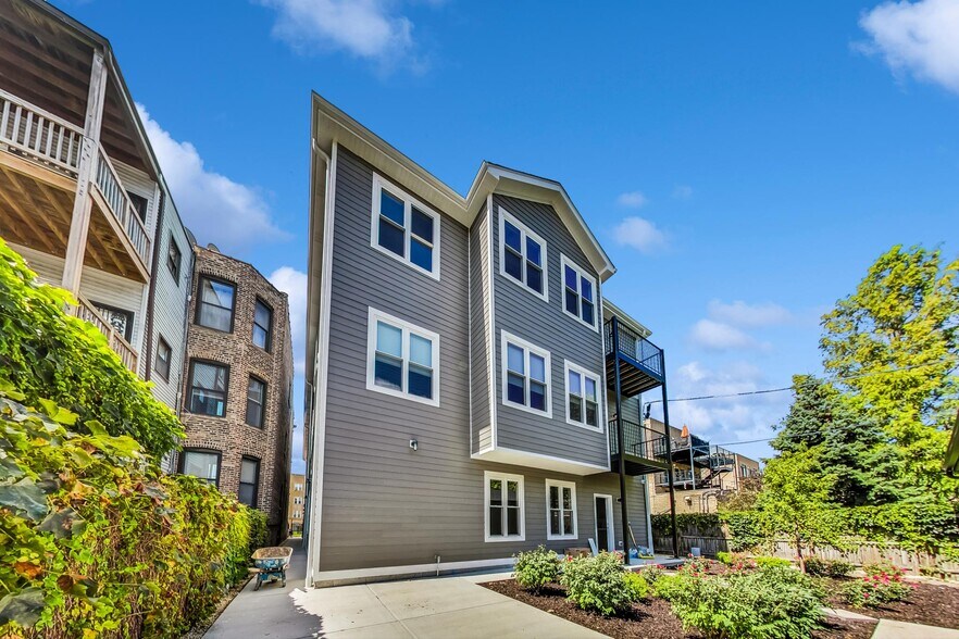 Building Photo - 6135 S Kimbark Ave