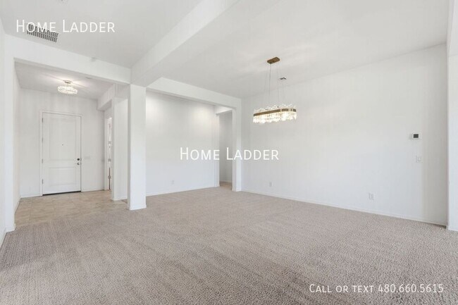 Building Photo - 10812 E Tesla Ave