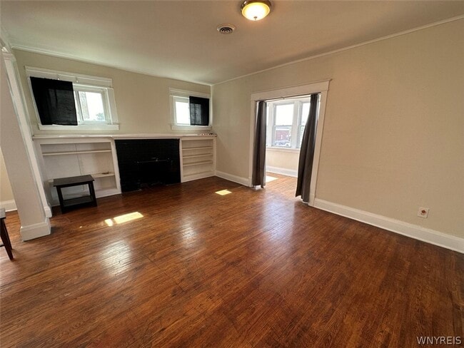 Building Photo - 2265 Delaware Ave