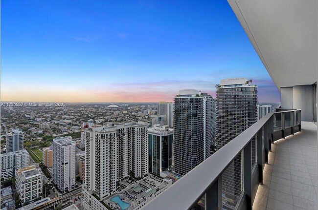 Building Photo - 1000 Brickell Plaza