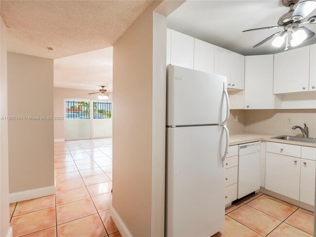 Building Photo - 10300 Coral Wy