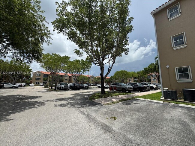 Building Photo - 6360 NW 114th Ave