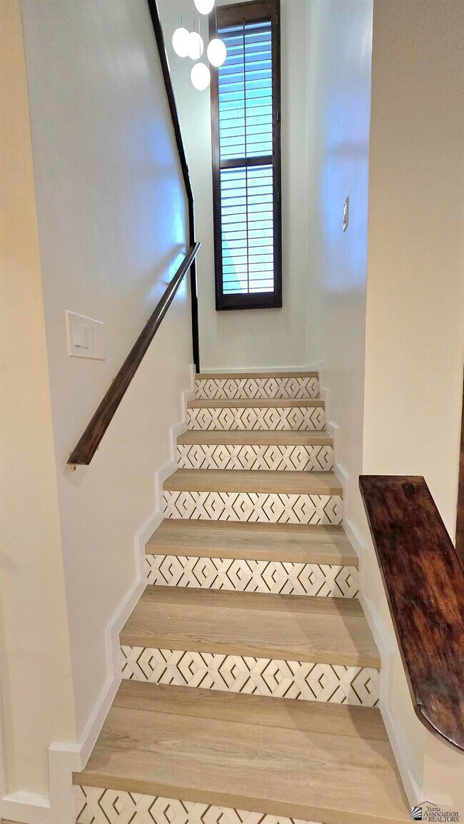 Building Photo - 2008 S 14th Ave