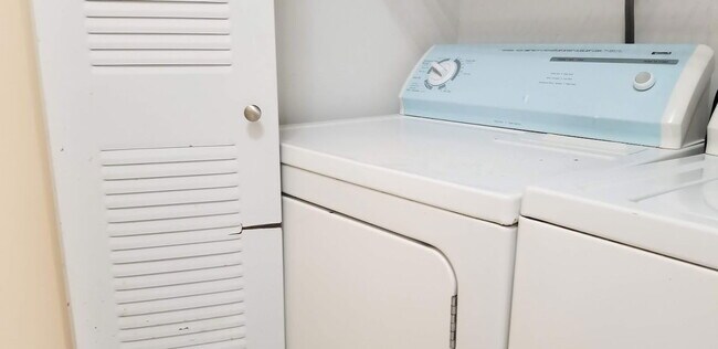 Building Photo - 9362 NW 121st St