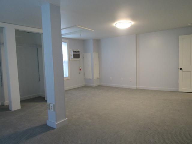 Building Photo - $1,600 - 2 Bed / 1.5 Bath House on Caney Fork with Stunning Landscaped Gardens