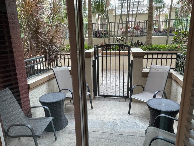 Building Photo - 600 S Dixie Hwy