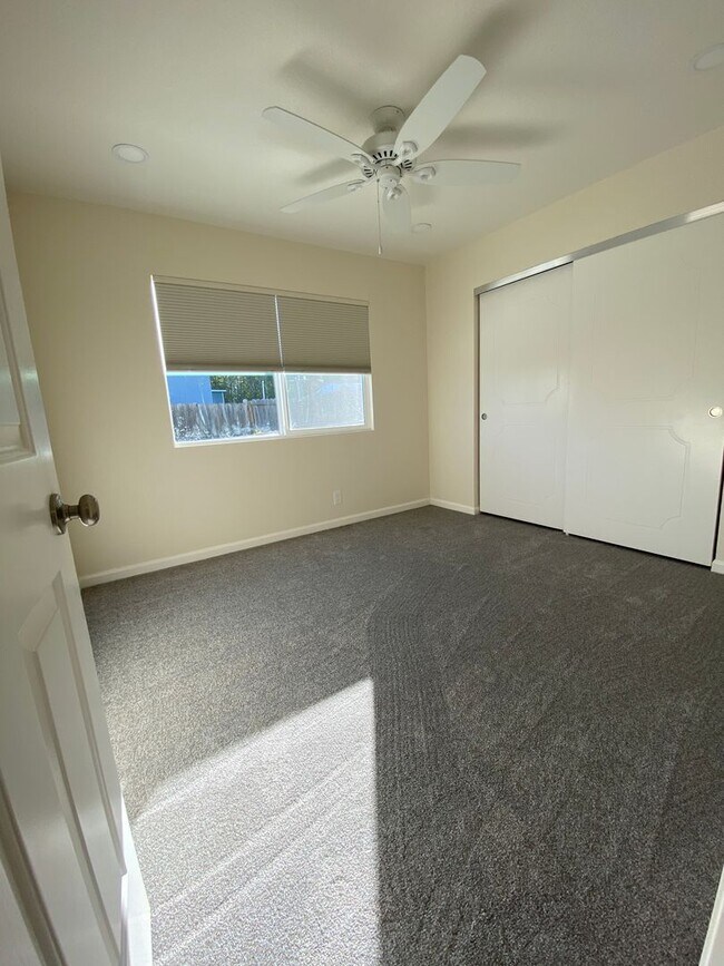 Building Photo - COMING SOON - Wonderful 4 bedroom/2 bath house - Updated throughout!