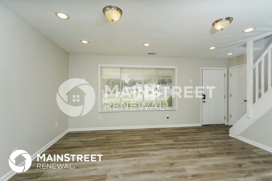 Building Photo - 9335 Donerail Way