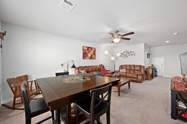 Building Photo - 4000 Harbor Point Dr
