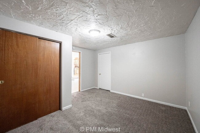 Building Photo - "Charming 3-Bedroom Home in Anderson, IN with Spacious 1136 Sq Ft Layout!"