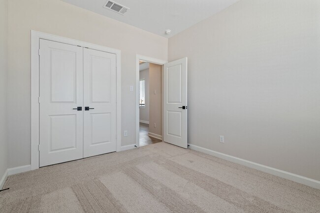 Building Photo - 1031 Rosewood Trl