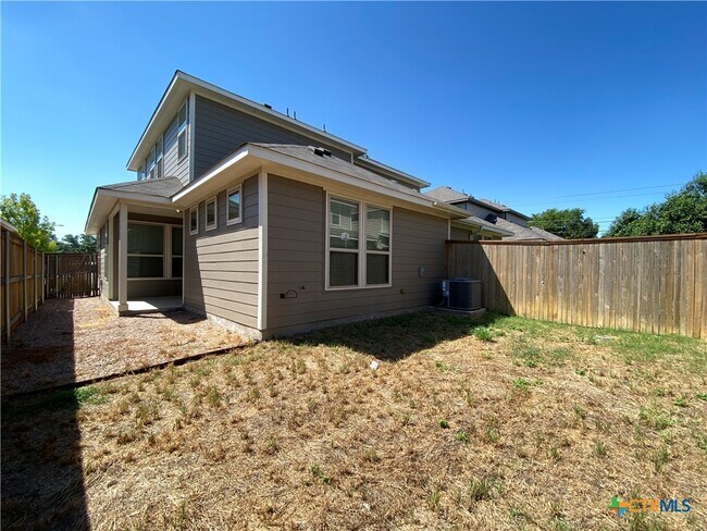 Building Photo - 725 Milestone Pk