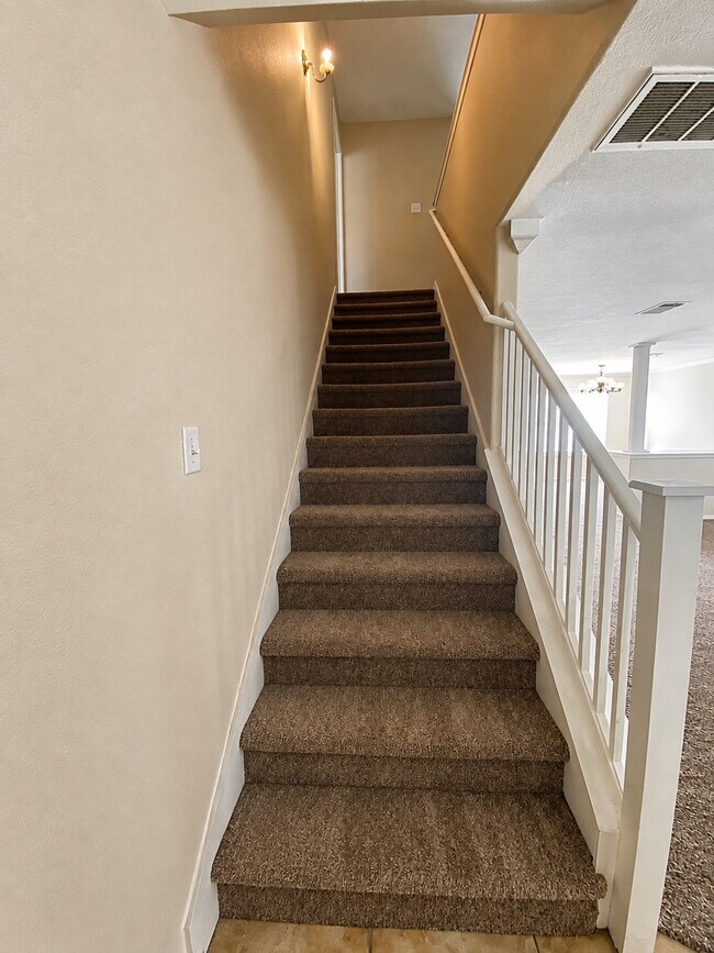 Building Photo - 525 Eagles Nest Cove