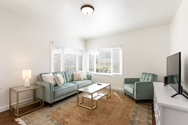 Building Photo - 210 Lone Mountain Terrace