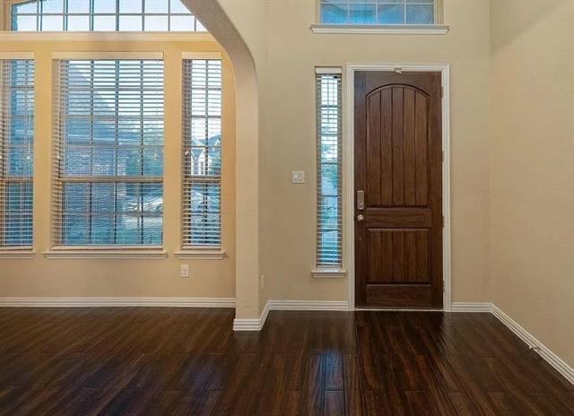 Building Photo - 2817 Pioneer Dr