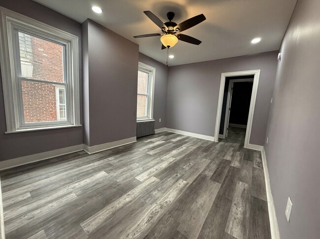 Building Photo - 347 Kerlin St