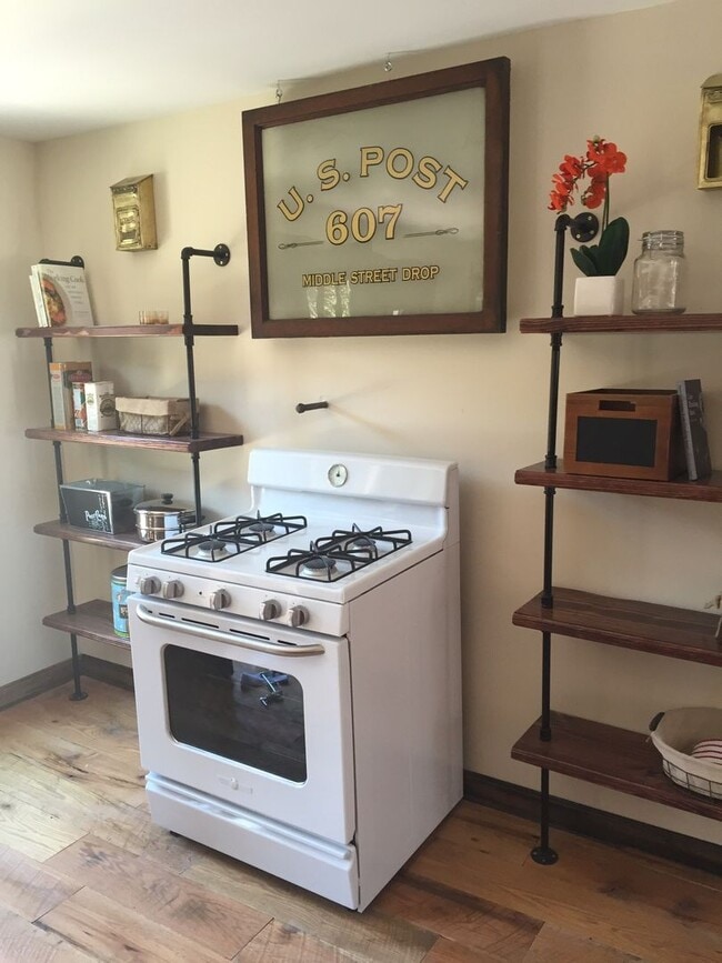 Building Photo - BEAUTIFUL, BRIGHT AND OPEN 1 BED, 1BATH  HOUSE IN HEART OF NOIRTHSIDE- AVAIL NOW!