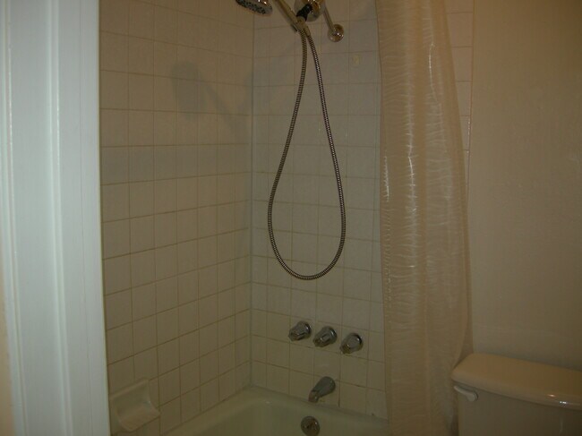 Building Photo - 310 Tradewinds Dr