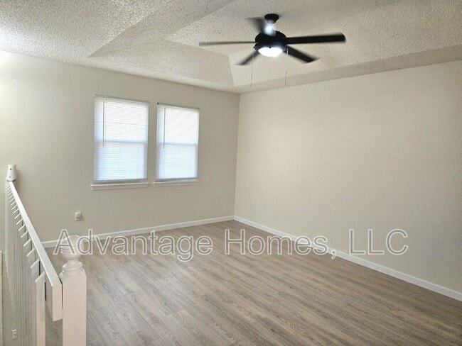 Building Photo - 8206 Woodson Dr