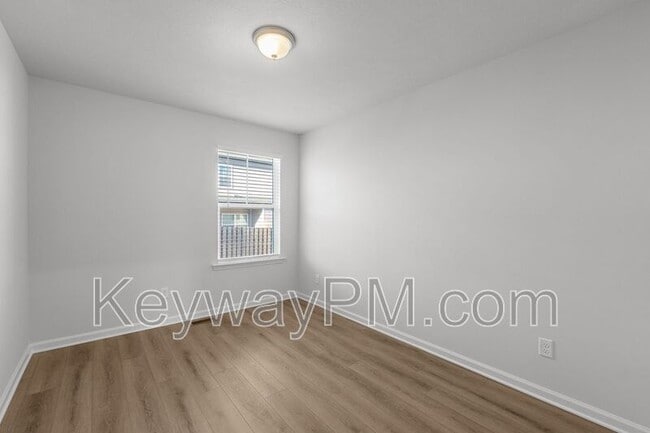 Building Photo - 1301 Newbern Dr