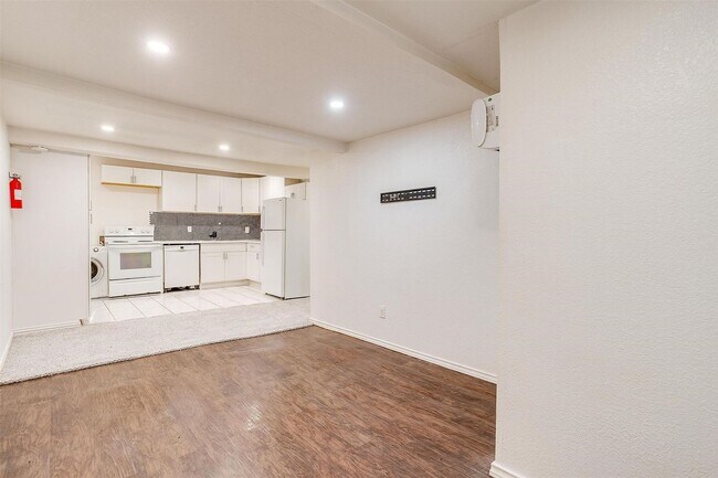 Building Photo - 1712 Fagan Dr