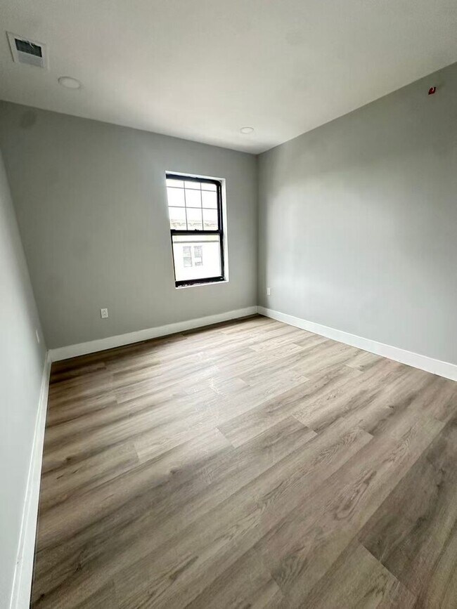 Building Photo - 1407-11 Point Breeze Ave