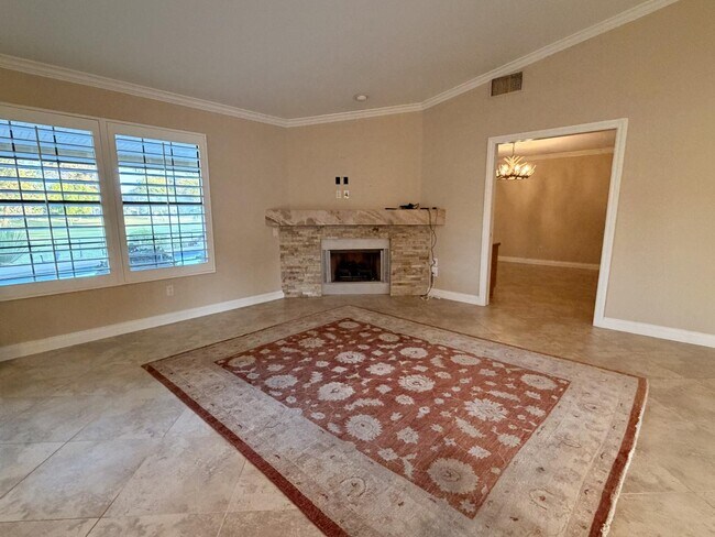 Building Photo - 39196 Sweetwater Dr