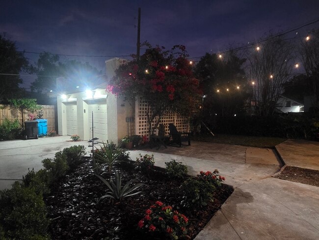 Building Photo - 637 Hillcrest St