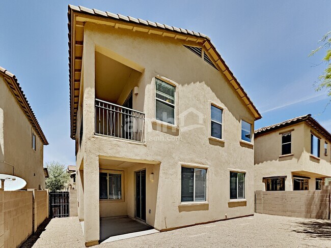 Building Photo - 576 E Calle De Ocaso