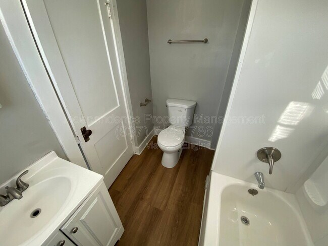 Building Photo - 234 Santa Clara Ave