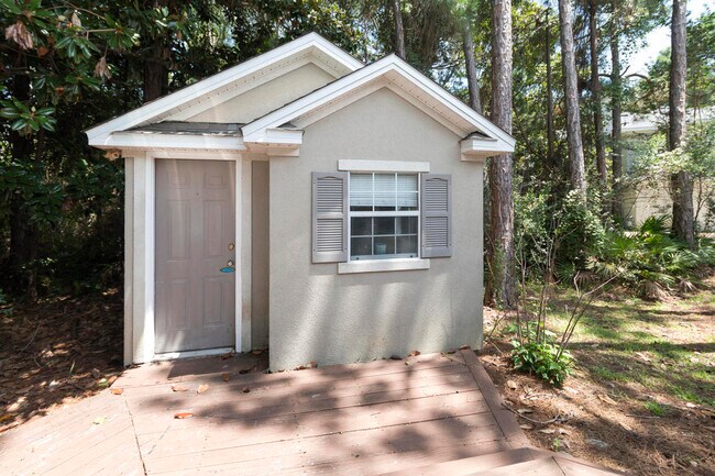 Building Photo - 307 Sand Myrtle Way