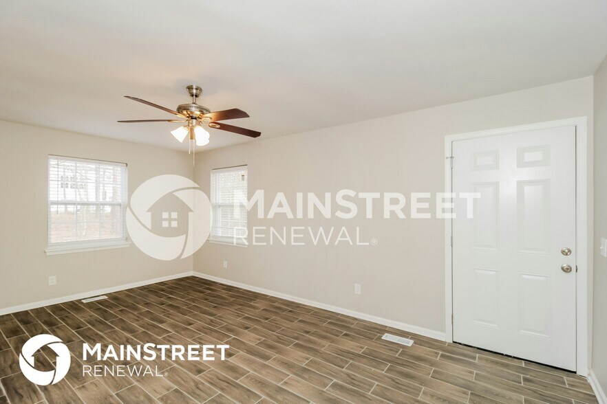 Building Photo - 1238 Lakeview Pkwy