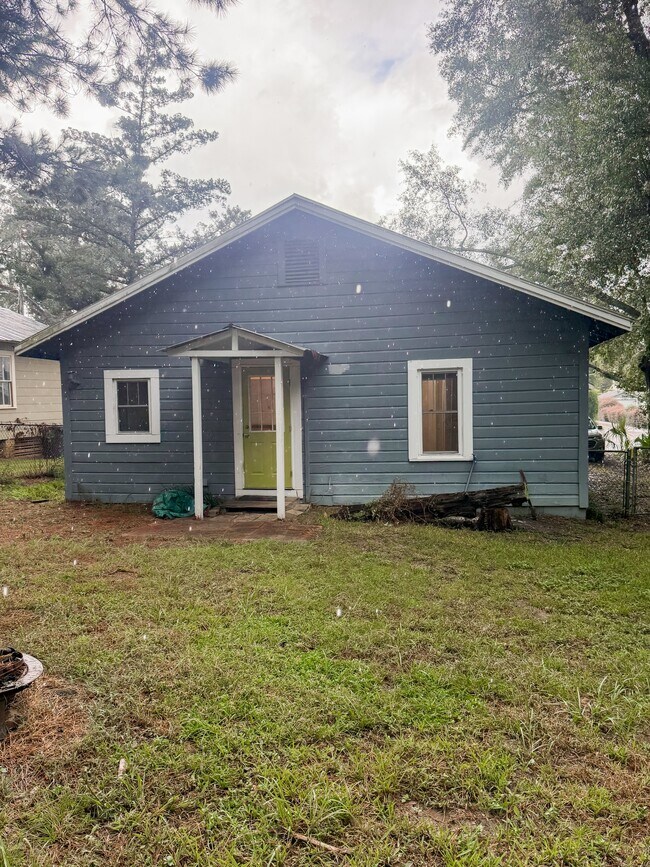 Building Photo - 1318 N Bronough St