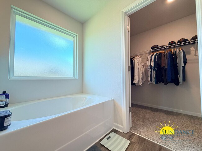 Building Photo - 5578 Silverbell Dr