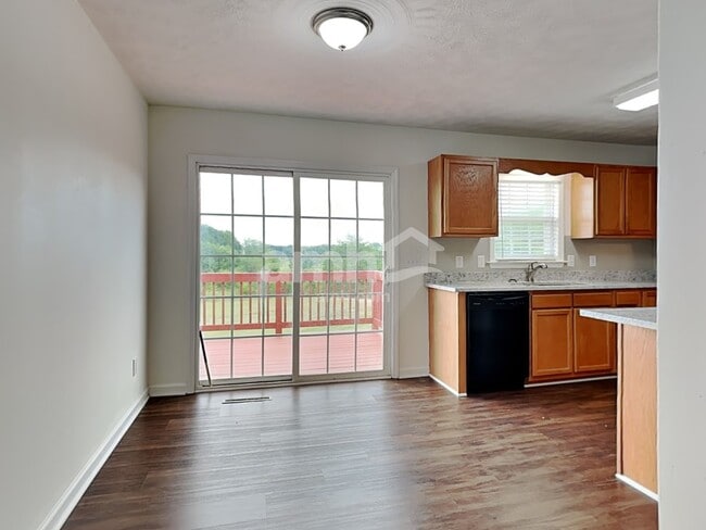 Building Photo - 6025 Brentwood Park Pl