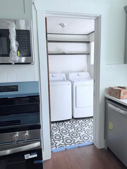 Building Photo - 236 W Michigan Ave