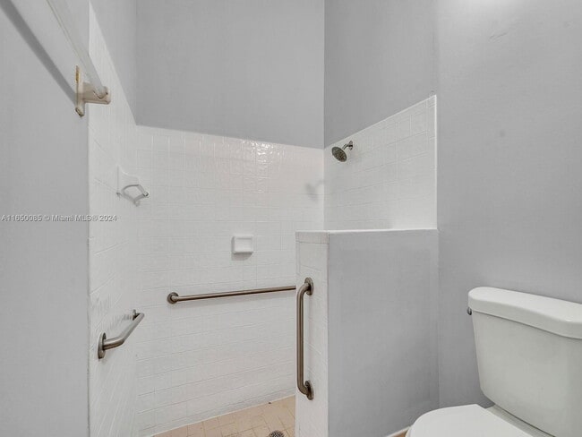 Building Photo - 14811 SW 74th Ln