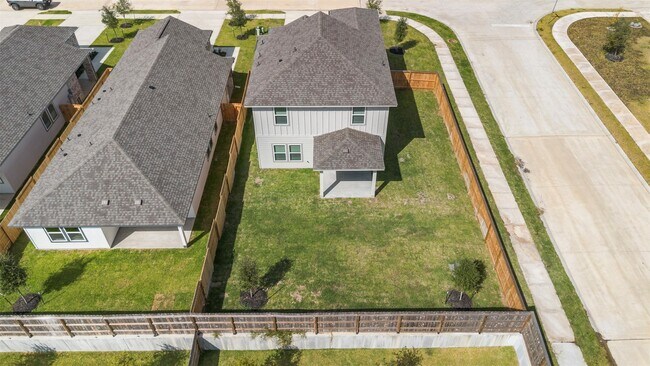 Building Photo - 251 Charles Rdg Dr