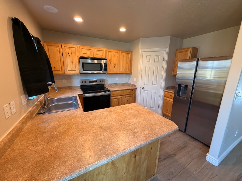 Building Photo - 1987 Churchill Dr