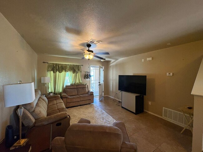Building Photo - HOME FOR RENT IN ANTHONY TEXAS