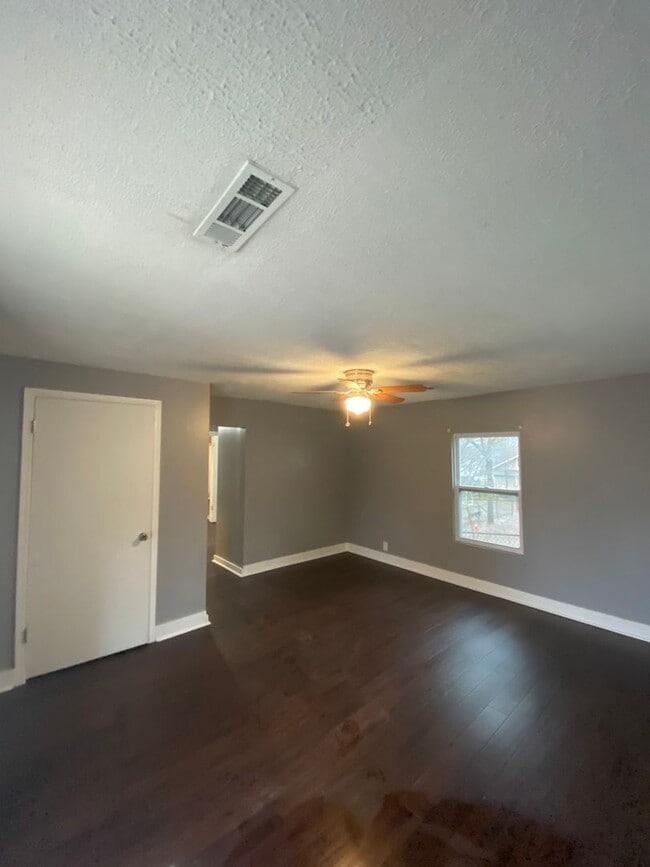 Building Photo - Coming soon to Fountain City!!