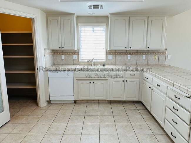 Building Photo - 1648 Camino Ln
