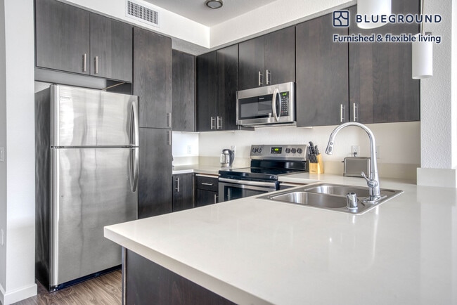 Building Photo - 765 Montague Expy