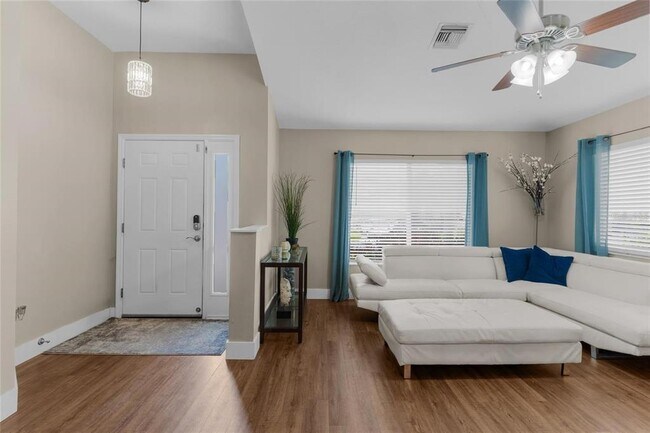 Building Photo - 25354 Geddy Dr