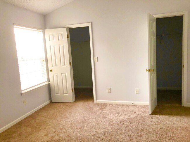 Building Photo - Beautiful Single Family Home | 3 BR/2.5BA |Open Layout + Prime Location