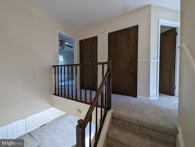 Building Photo - 830 Woodcrest Dr