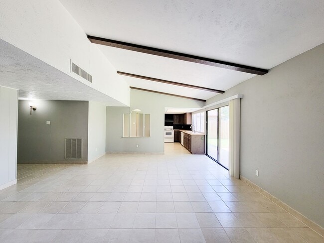 Building Photo - NICE 3 BEDROOM 2 BATH RENTAL HOME IN CY FA...