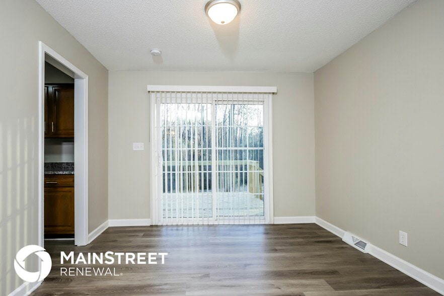 Building Photo - 258 Shallowbrook Dr