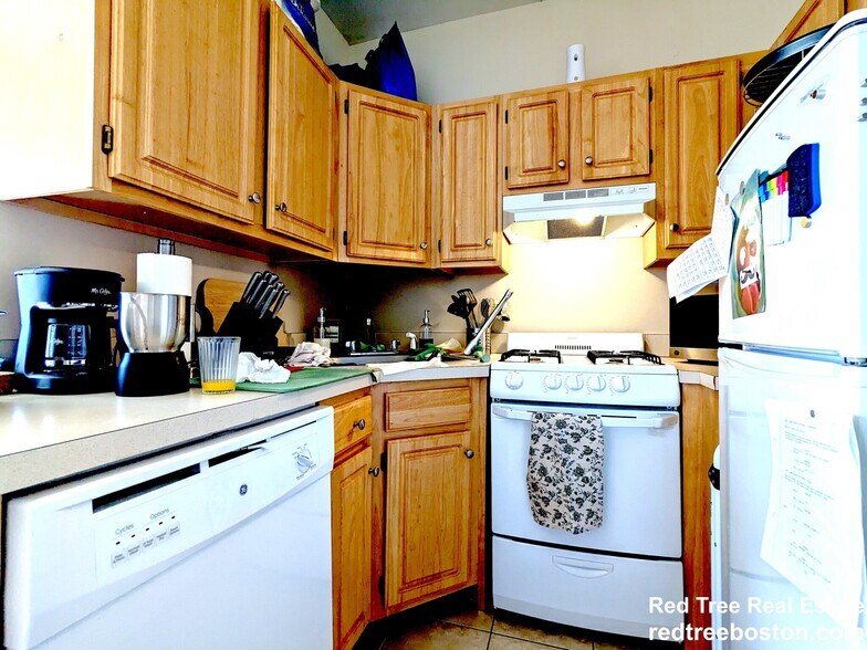 Building Photo - 23 Brighton Ave